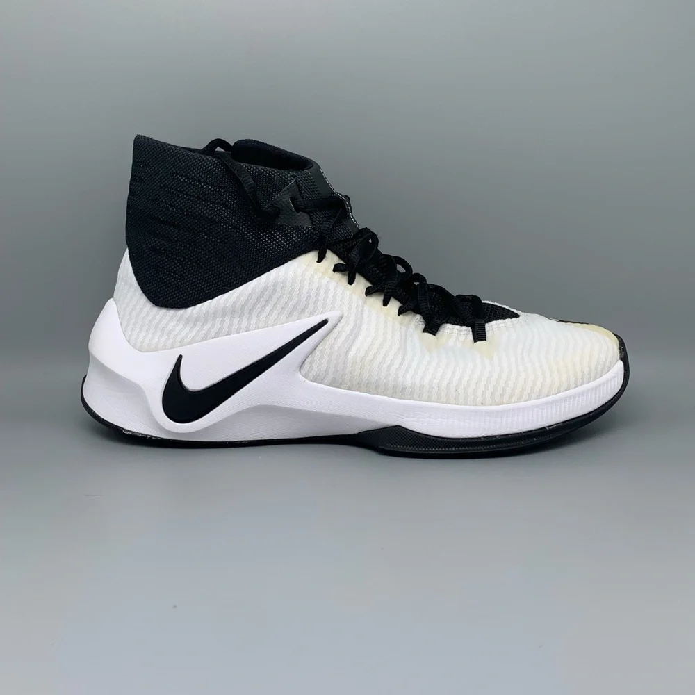 Nike Zoom Out Clear Out Basketball Shoes 844372-001 Men’s‎ Sz 10.5